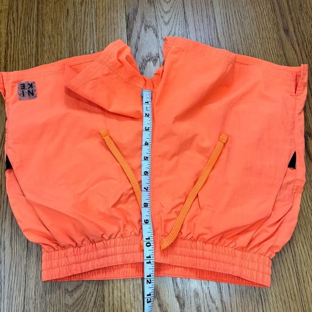 Nike men’s essential
